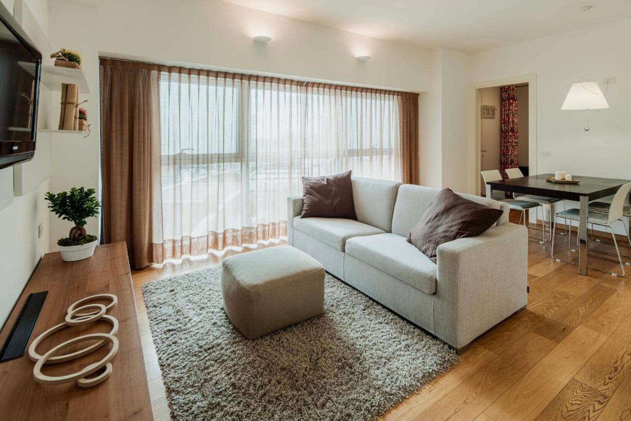 Portus Appartamenti ปอร์โตกรูอาโร ภายนอก รูปภาพ