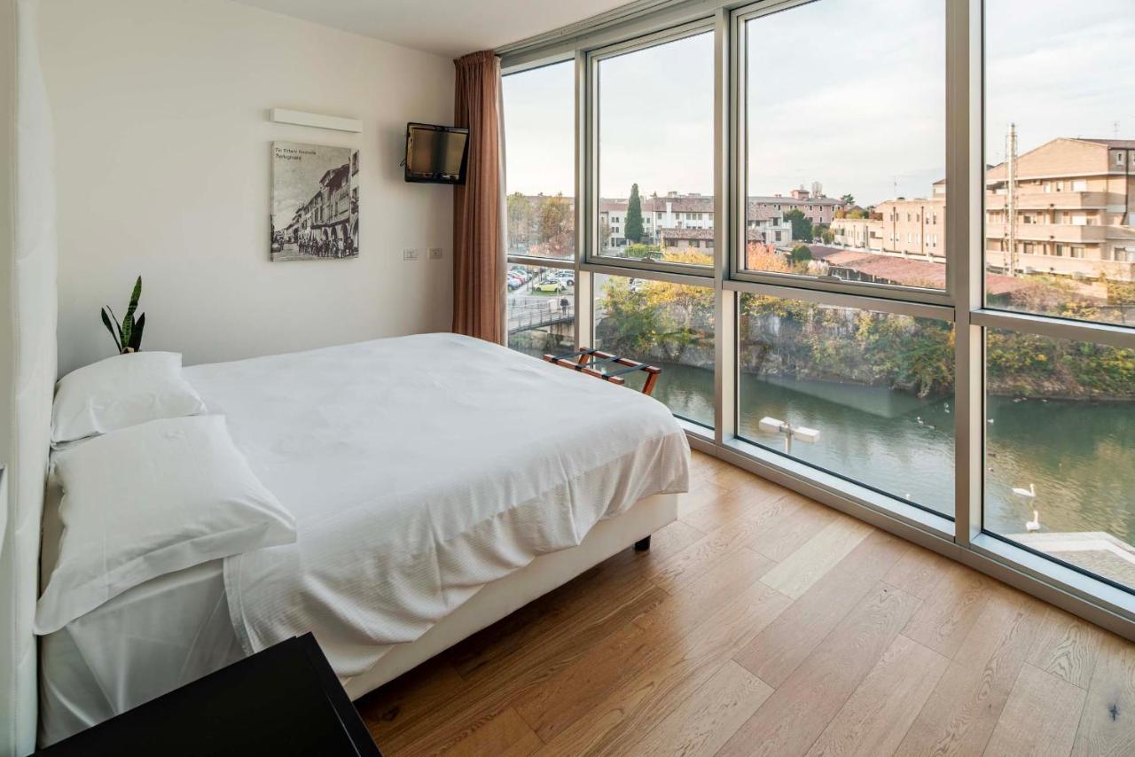 Portus Appartamenti ปอร์โตกรูอาโร ภายนอก รูปภาพ